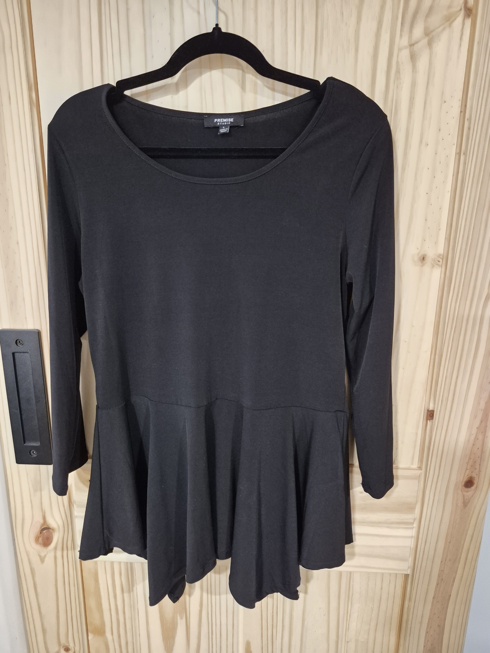 Premise Black Long-Sleeve Peplum Tunic Top